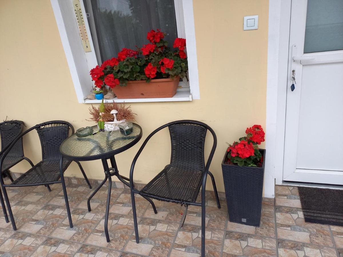 Oazis Apartman Sárospatak エクステリア 写真