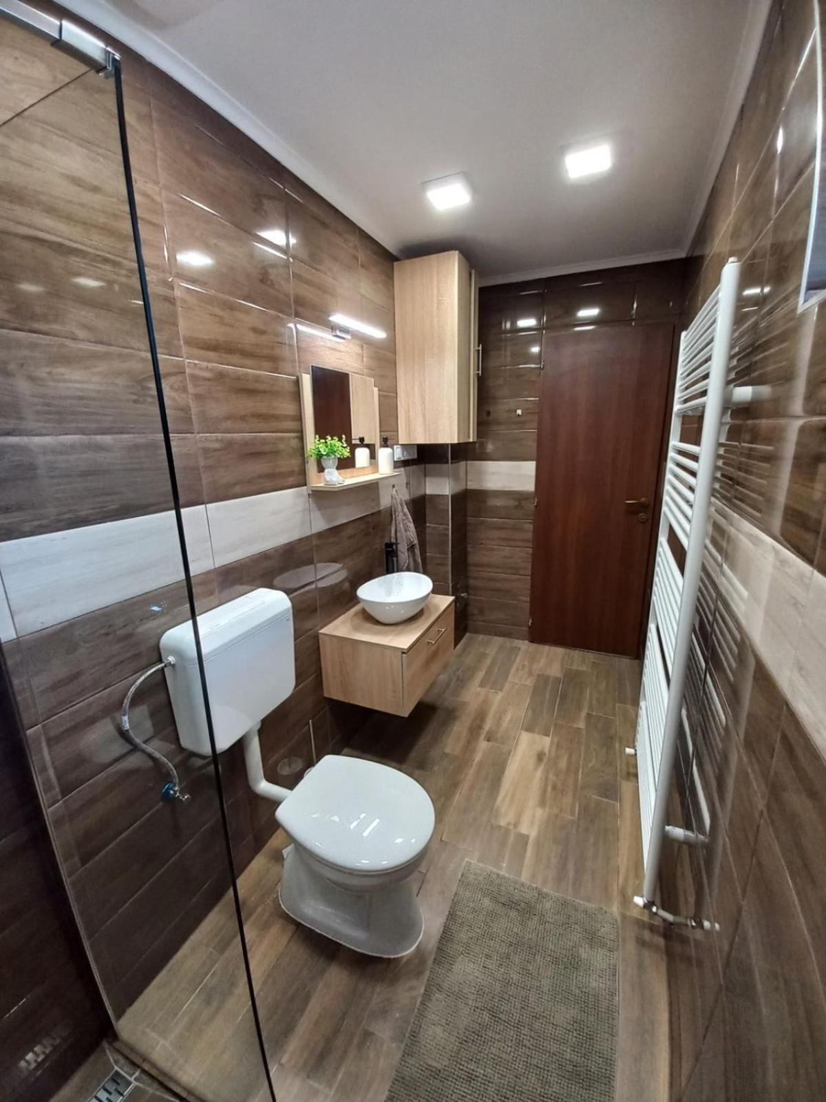 Oazis Apartman Sárospatak エクステリア 写真