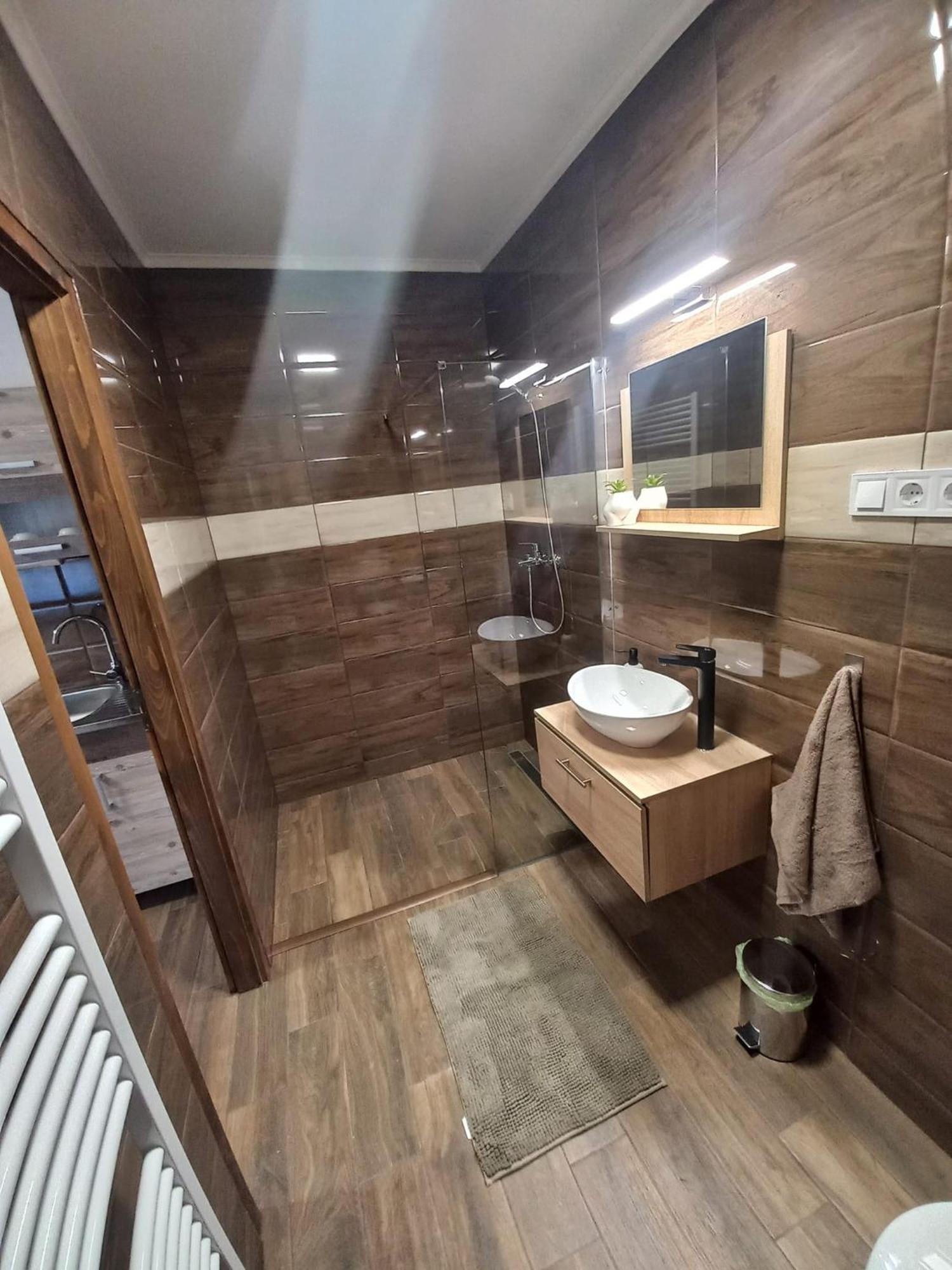 Oazis Apartman Sárospatak エクステリア 写真